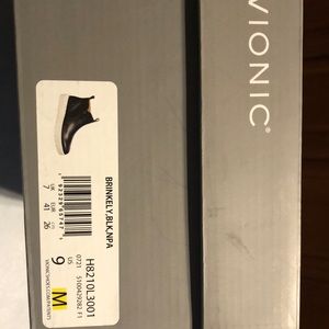 Vionic Brinkley sneaker bootie size 9M- (EU 41) black, leather upper